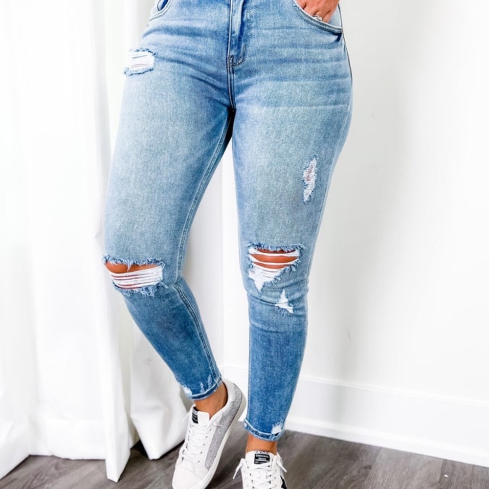 Kancan Curvy Distressed Blue Jeans for Women